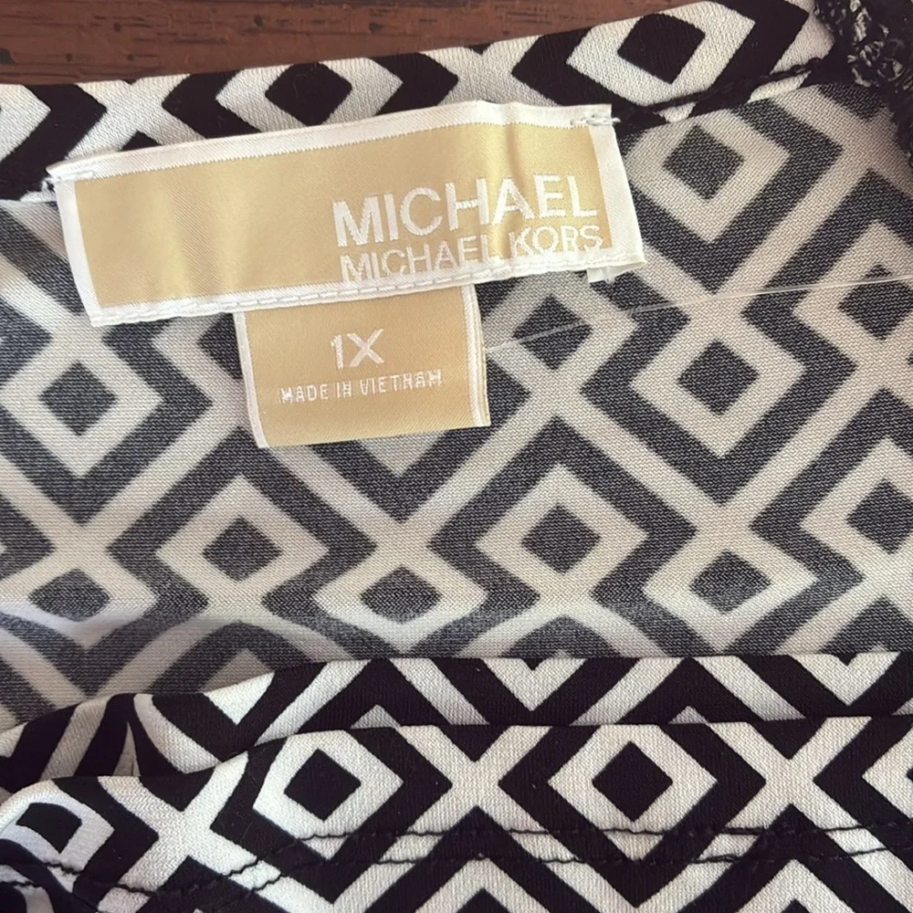 07:07  Michael Kors Geometric Print Dress